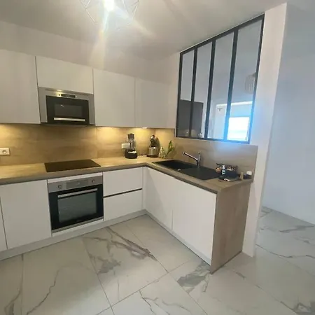 Apartment Superbe Avec Vue Mer Exceptionnelle - Refait A Neuf ! *